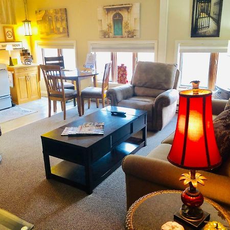 Galena Penthouse Overlooking Main Street With Free Off Street Parking Eksteriør billede