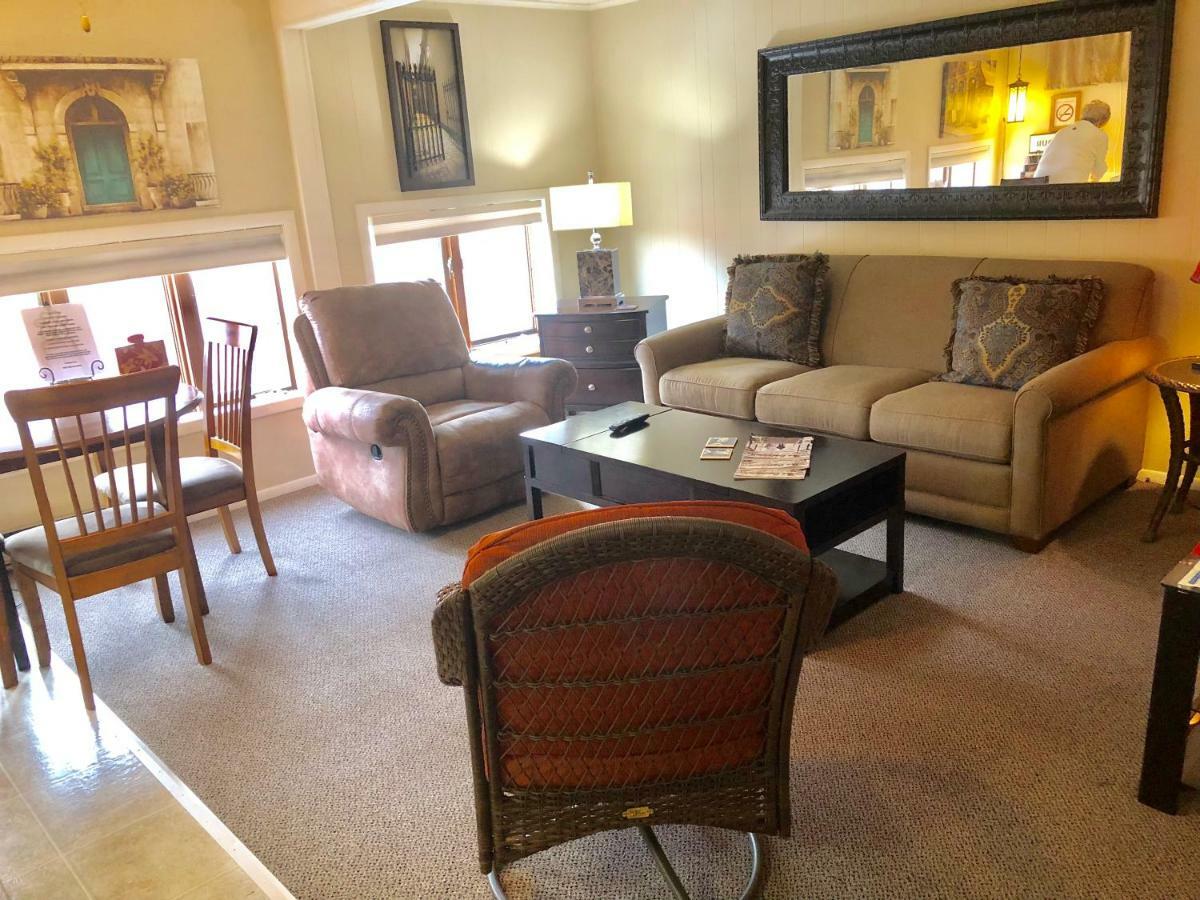 Galena Penthouse Overlooking Main Street With Free Off Street Parking Eksteriør billede